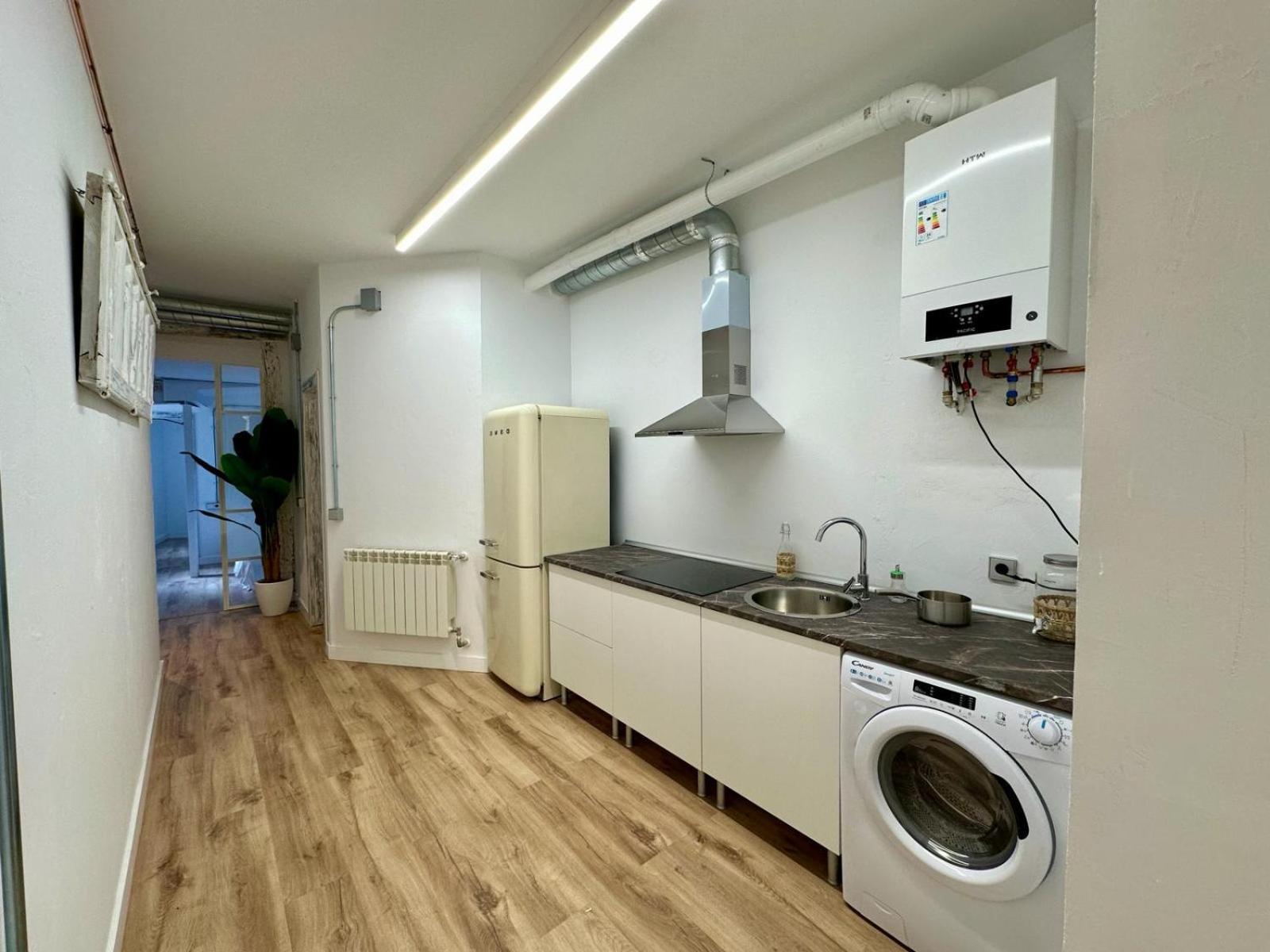 Apartamentos Carolina By Gaiarooms ليون المظهر الخارجي الصورة