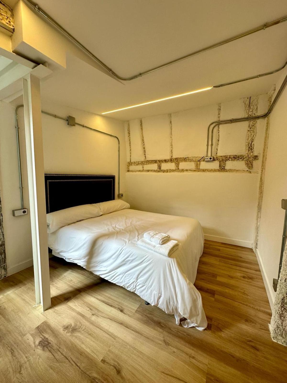 Apartamentos Carolina By Gaiarooms ليون المظهر الخارجي الصورة