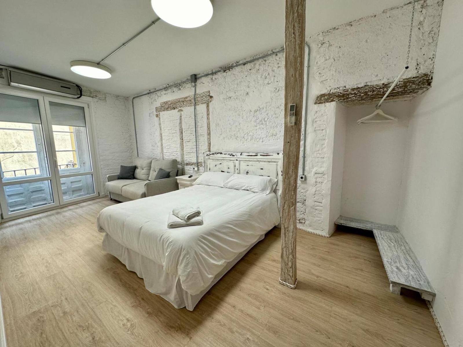 Apartamentos Carolina By Gaiarooms ليون المظهر الخارجي الصورة