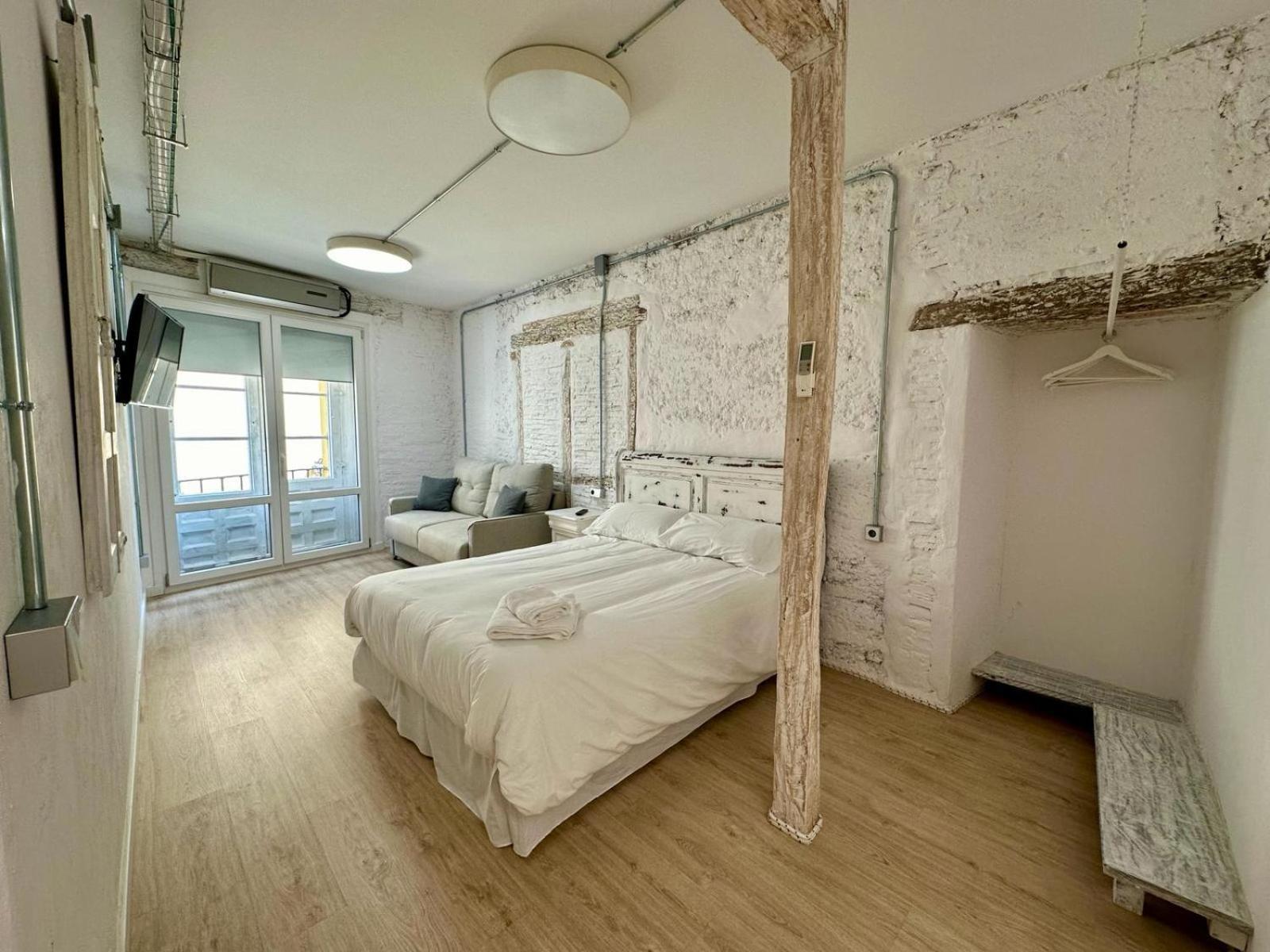 Apartamentos Carolina By Gaiarooms ليون المظهر الخارجي الصورة