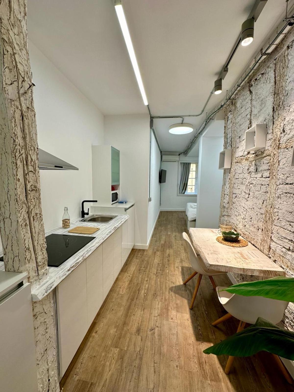 Apartamentos Carolina By Gaiarooms ليون المظهر الخارجي الصورة